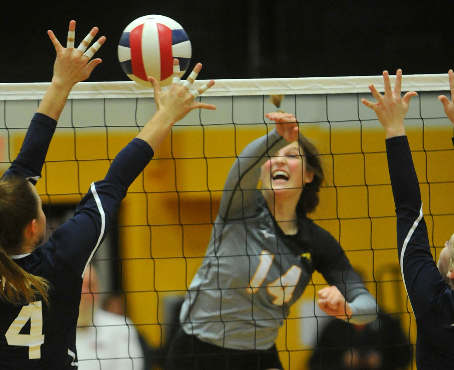 Riverdale vs Bureau Valley Class 2A regional final volleyball.